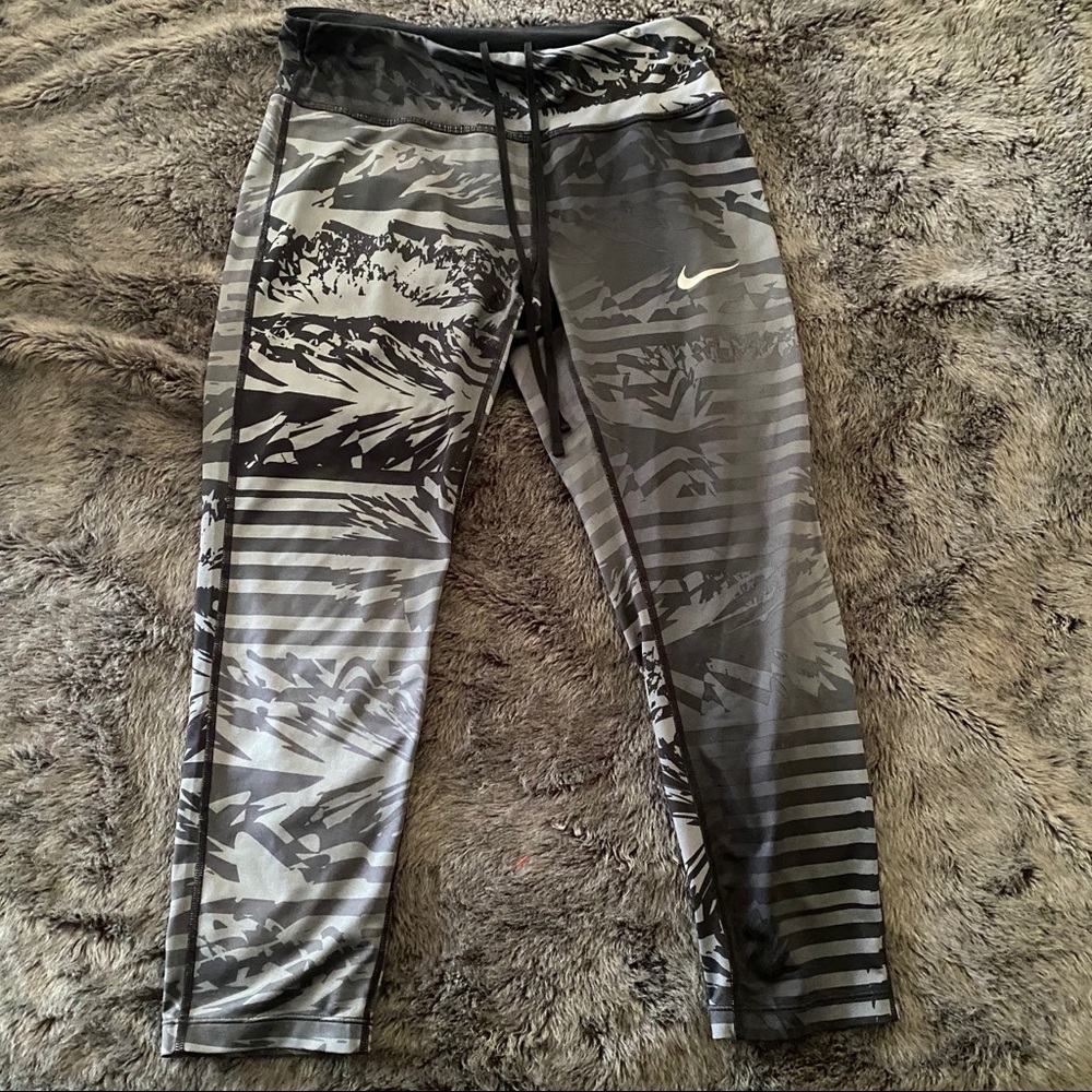 Nike Capri Dri-Fit Leggings